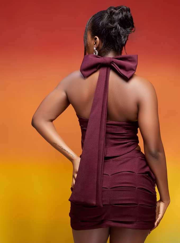 Oyiza Yara Set