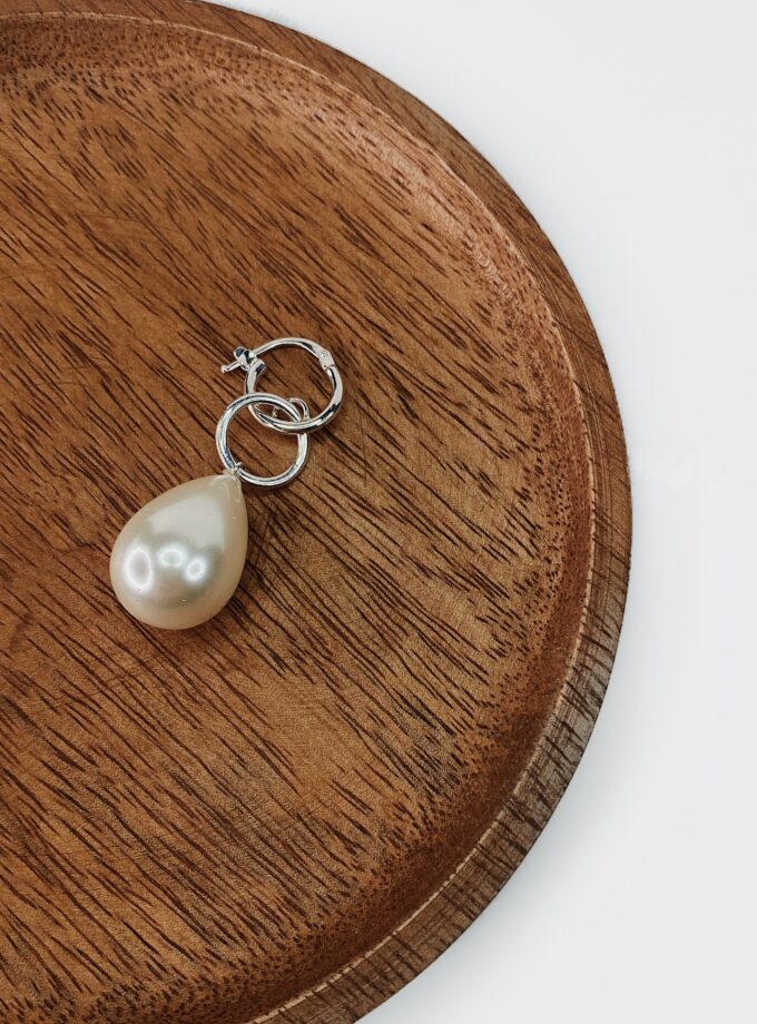 Udo pearl earrings